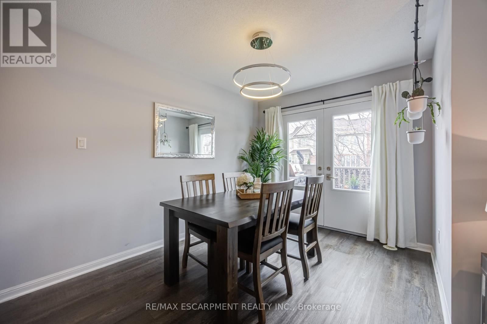 766 CHALLINOR TERRACE Image 7