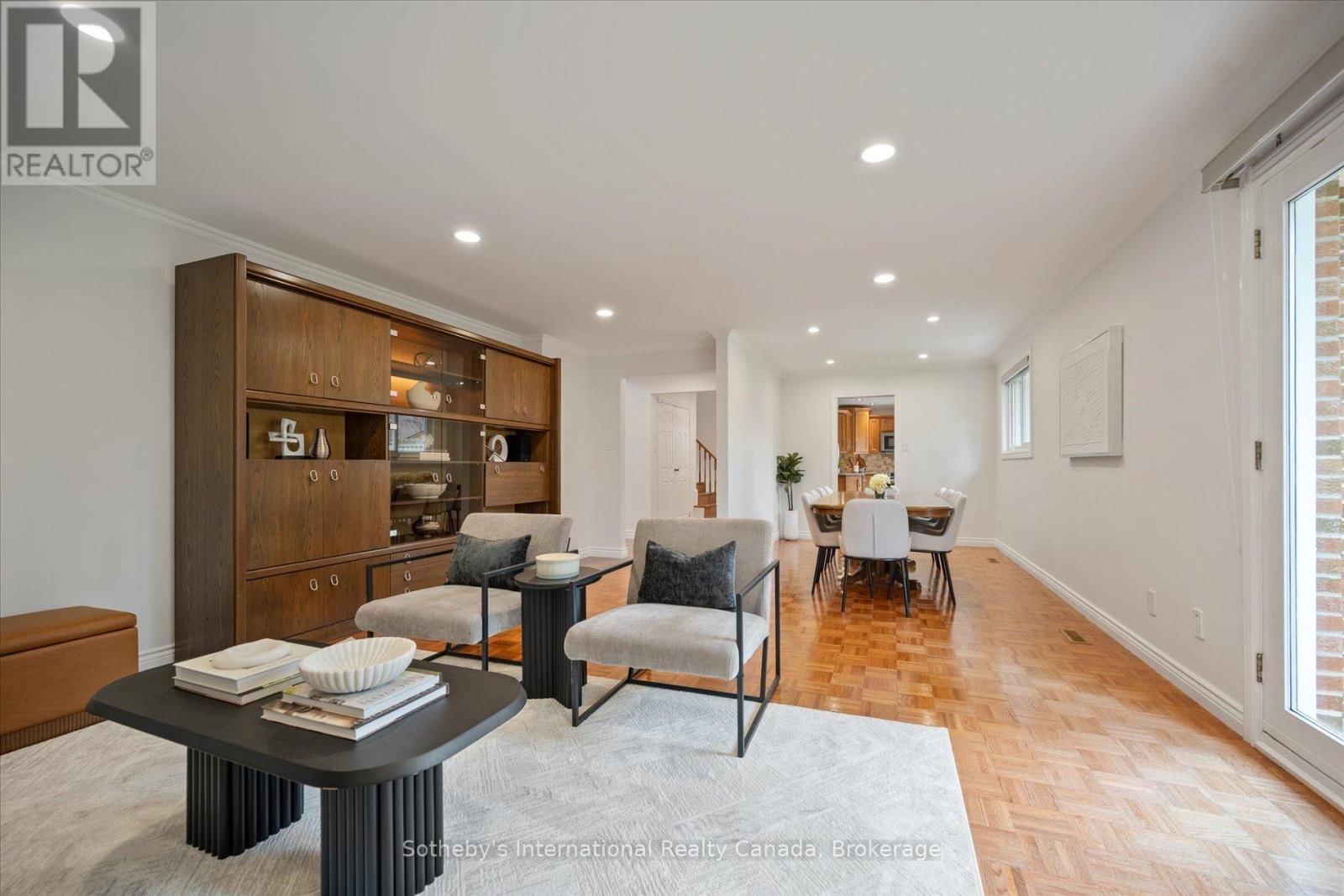 1248 LANDFAIR CRESCENT Image 12