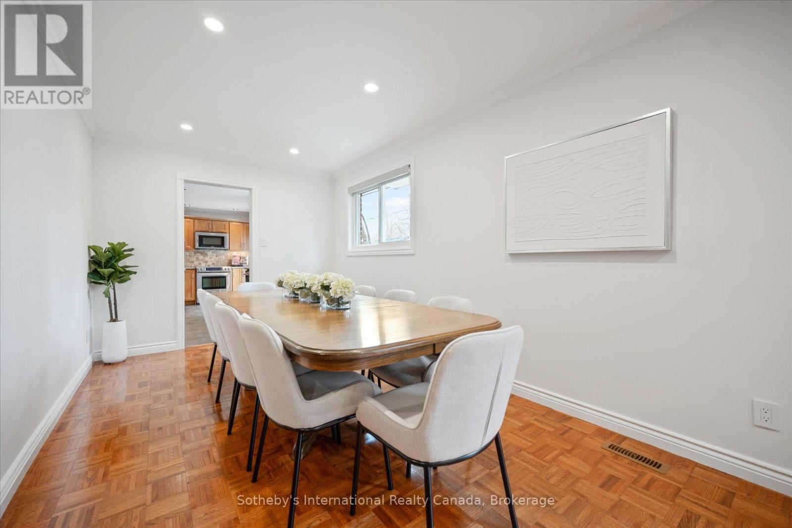 1248 LANDFAIR CRESCENT Image 13