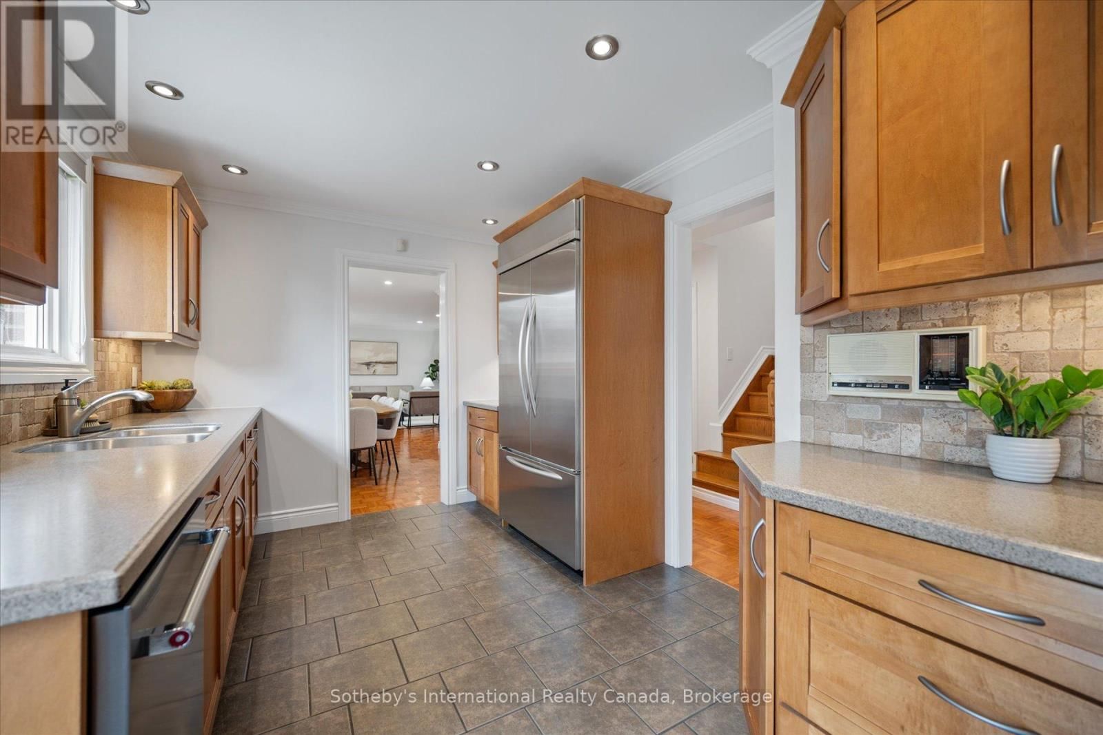 1248 LANDFAIR CRESCENT Image 20