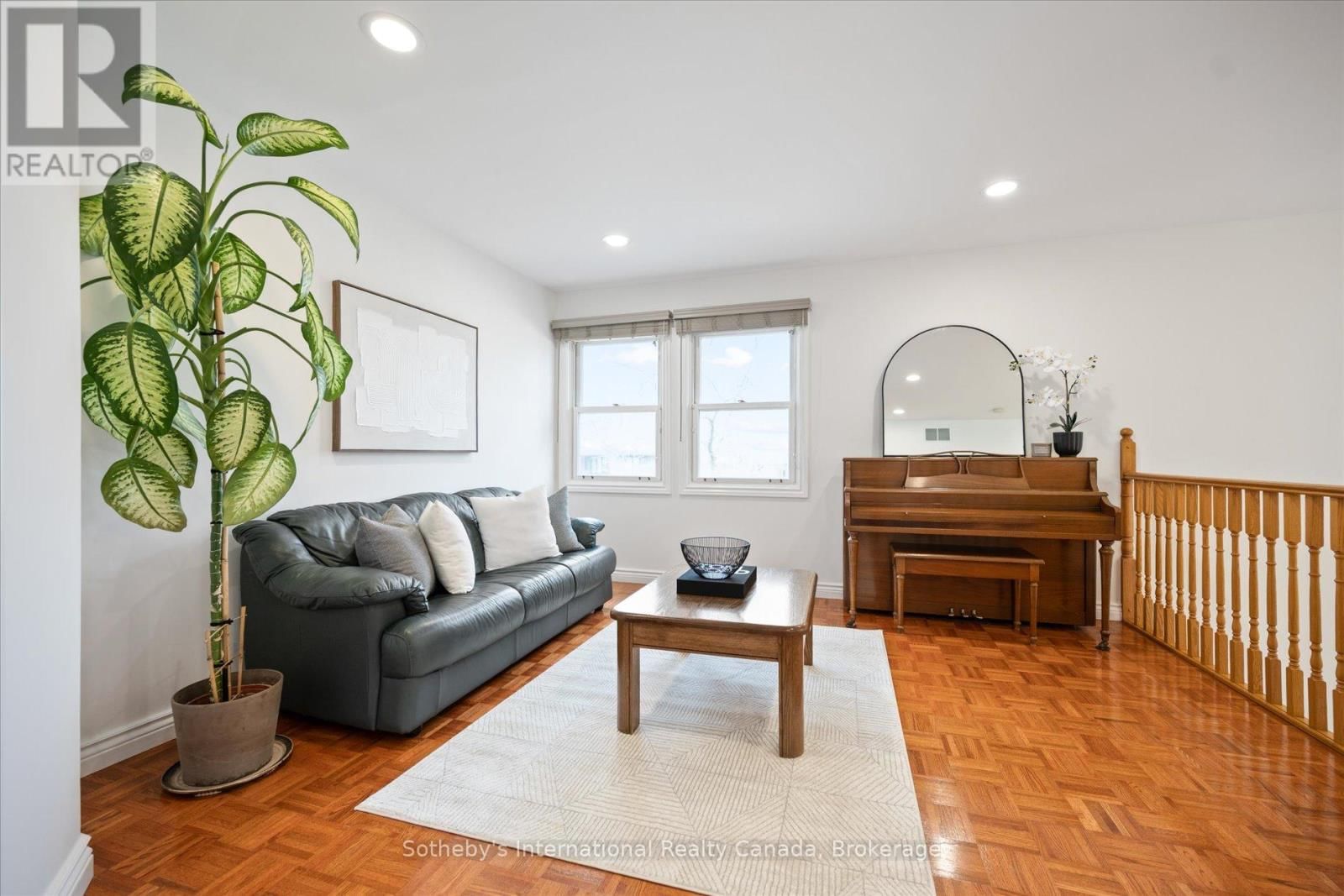 1248 LANDFAIR CRESCENT Image 24