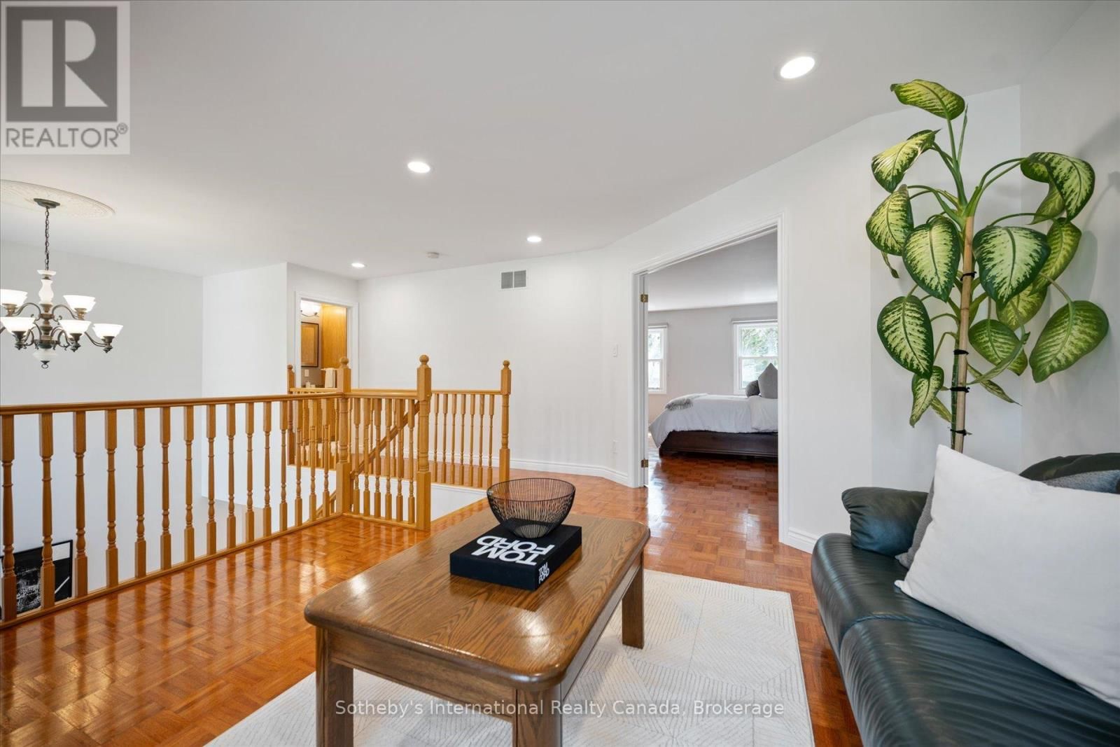 1248 LANDFAIR CRESCENT Image 26