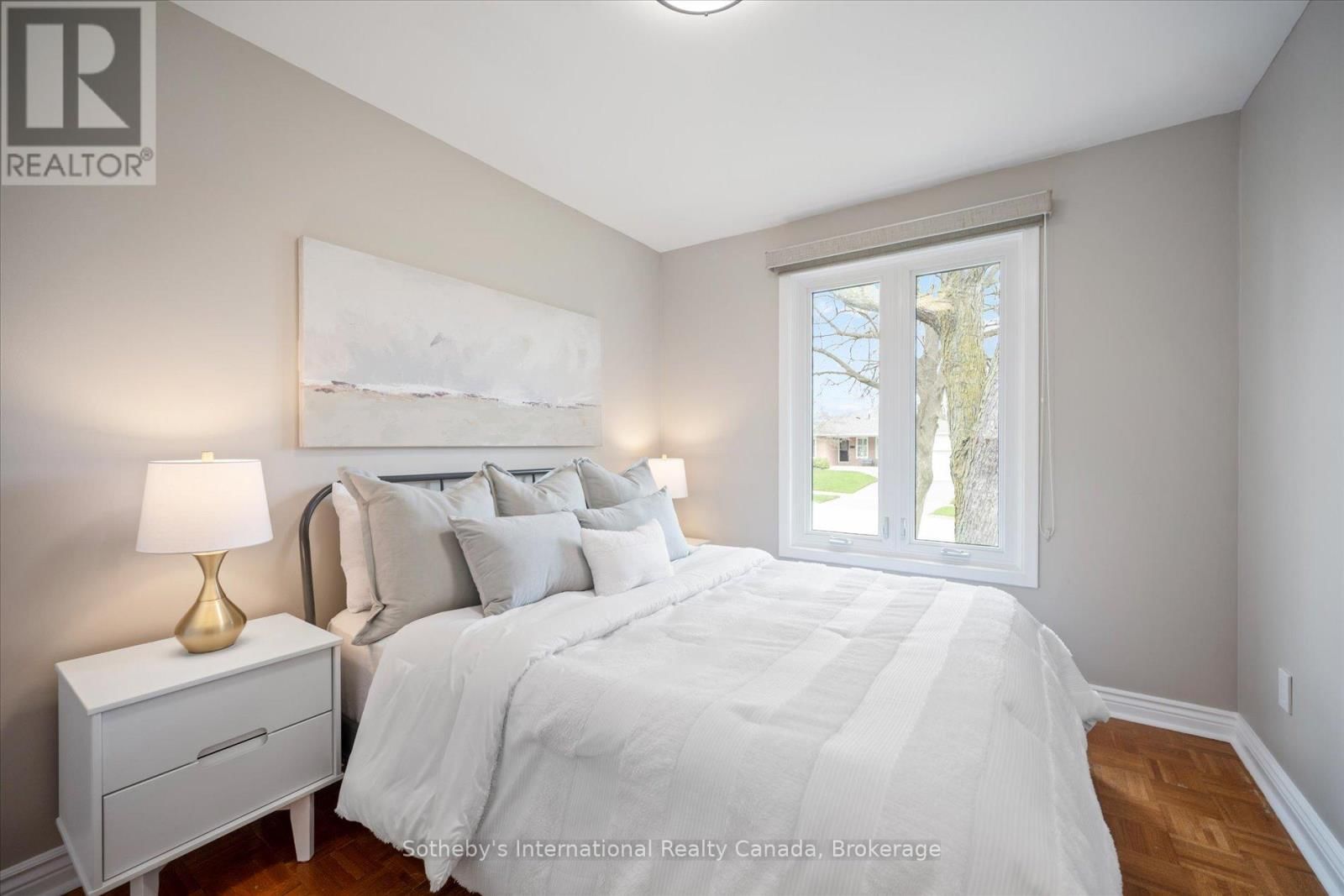 1248 LANDFAIR CRESCENT Image 35