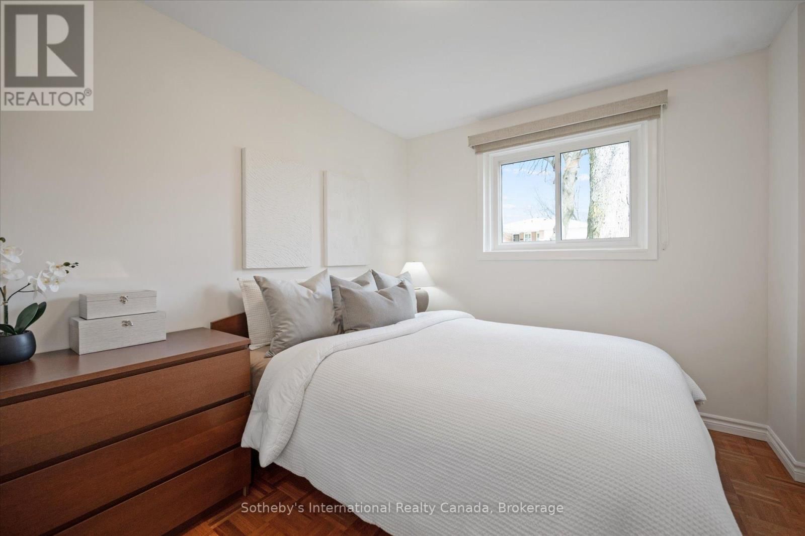 1248 LANDFAIR CRESCENT Image 40