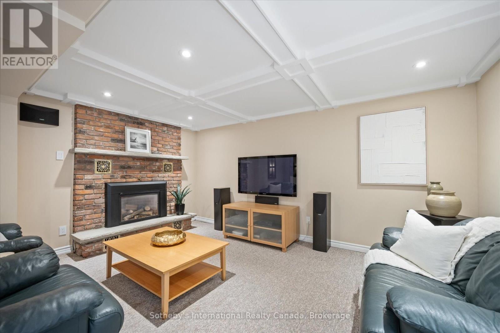 1248 LANDFAIR CRESCENT Image 43