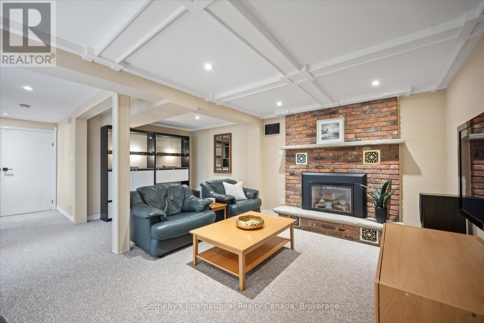 1248 LANDFAIR CRESCENT Image 44