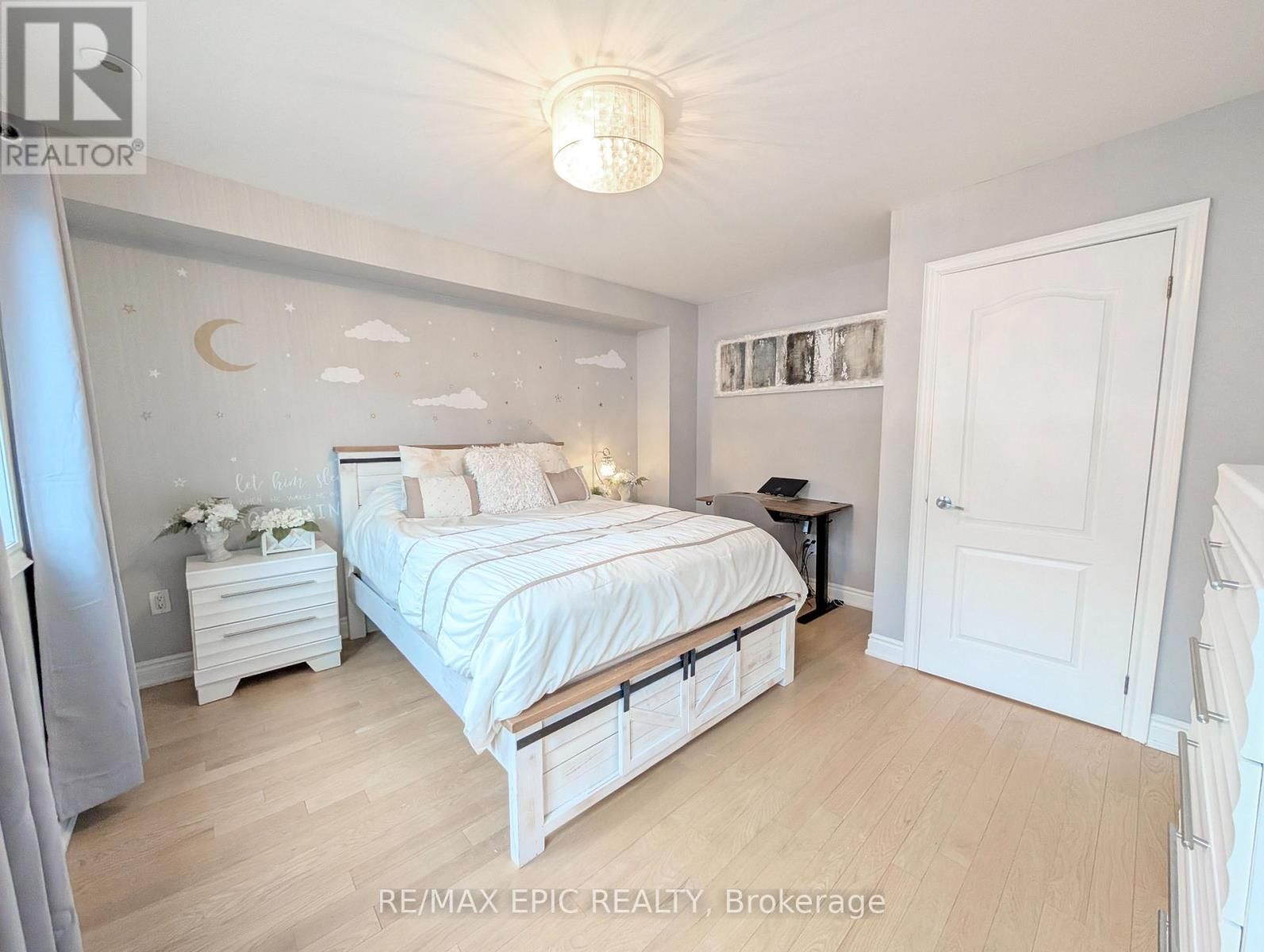 3 - 235 VAN DUSEN BOULEVARD Image 11