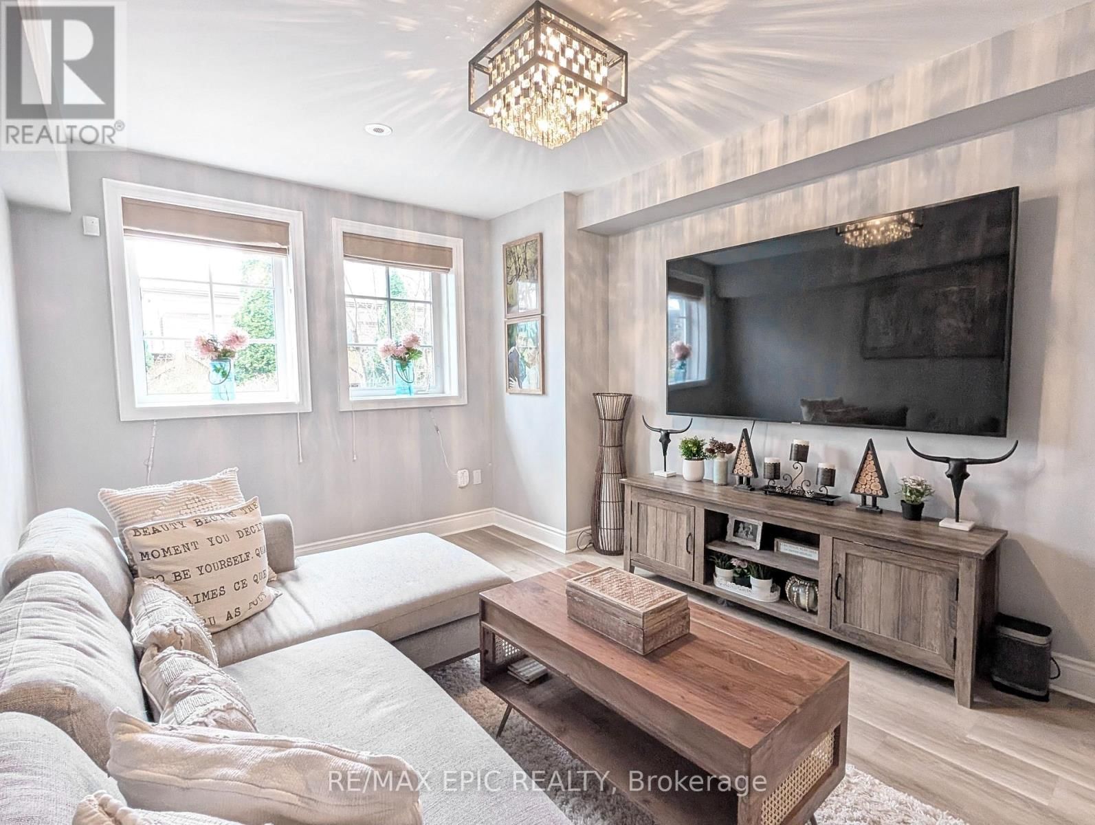 3 - 235 VAN DUSEN BOULEVARD Image 17