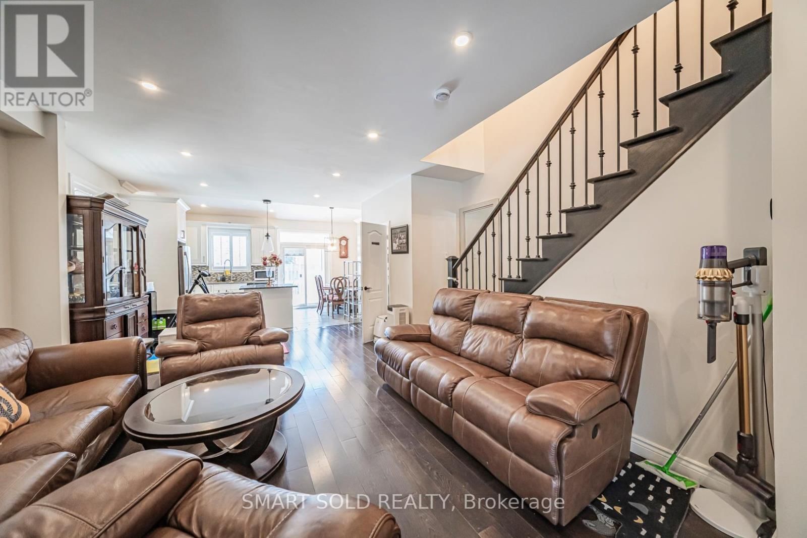 Upper - 3486 FOUNTAIN PARK AVENUE Image 15