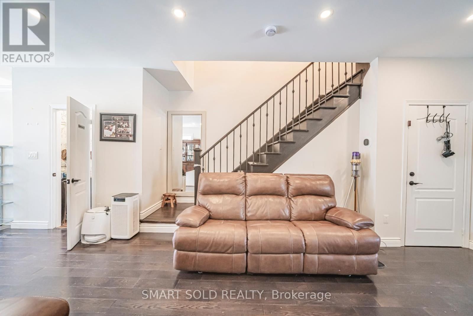 Upper - 3486 FOUNTAIN PARK AVENUE Image 22