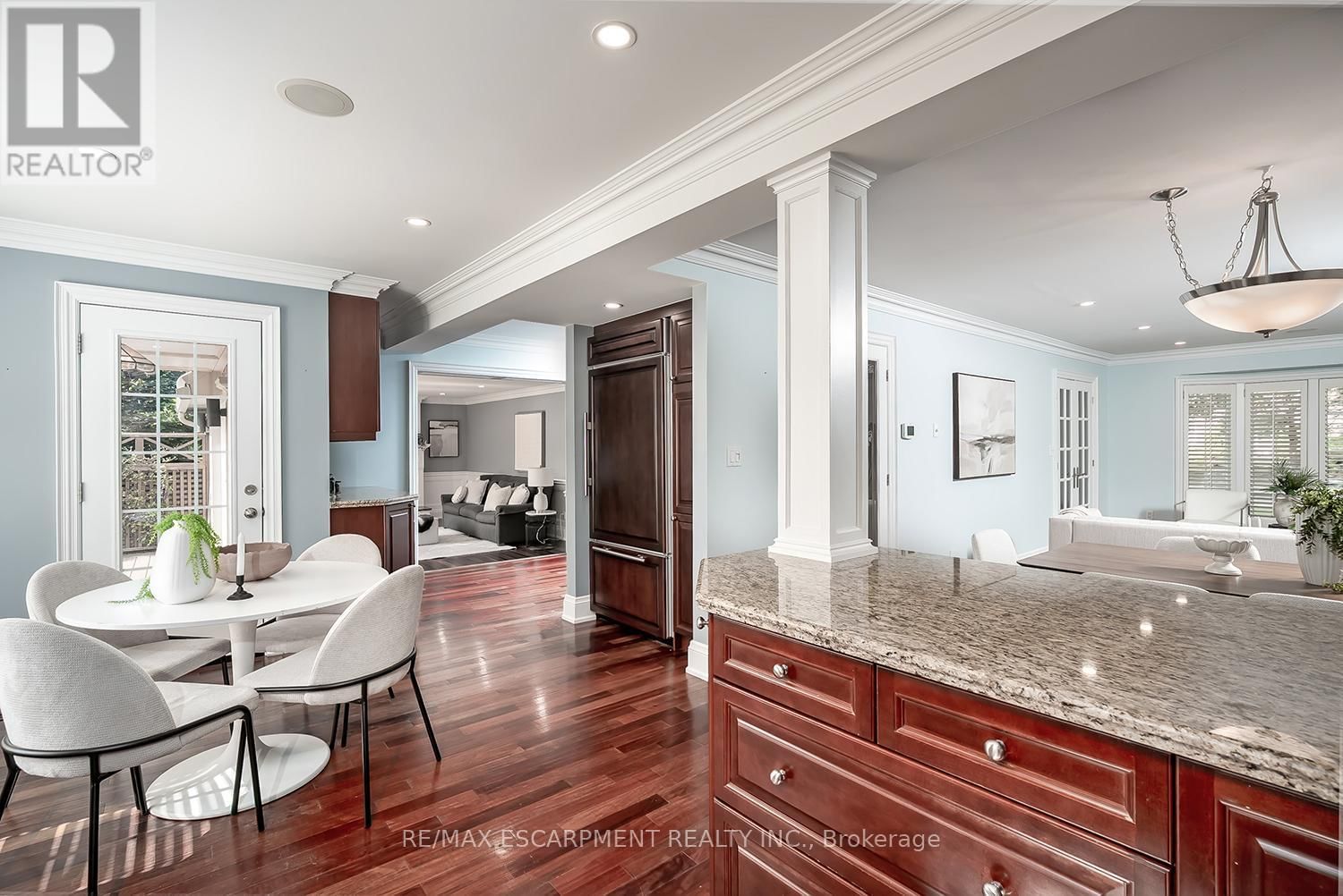 2428 LAKESHORE ROAD Image 13