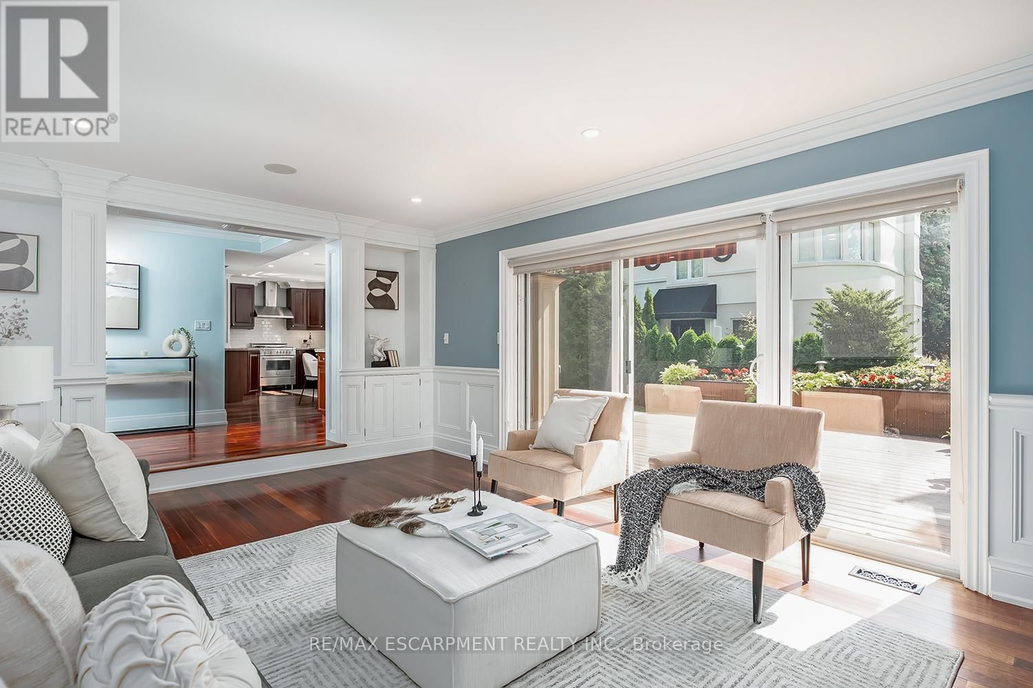 2428 LAKESHORE ROAD Image 18