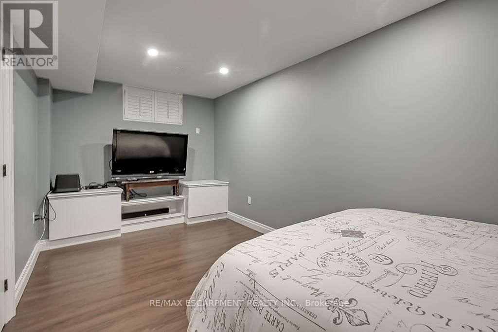 2428 LAKESHORE ROAD Image 41