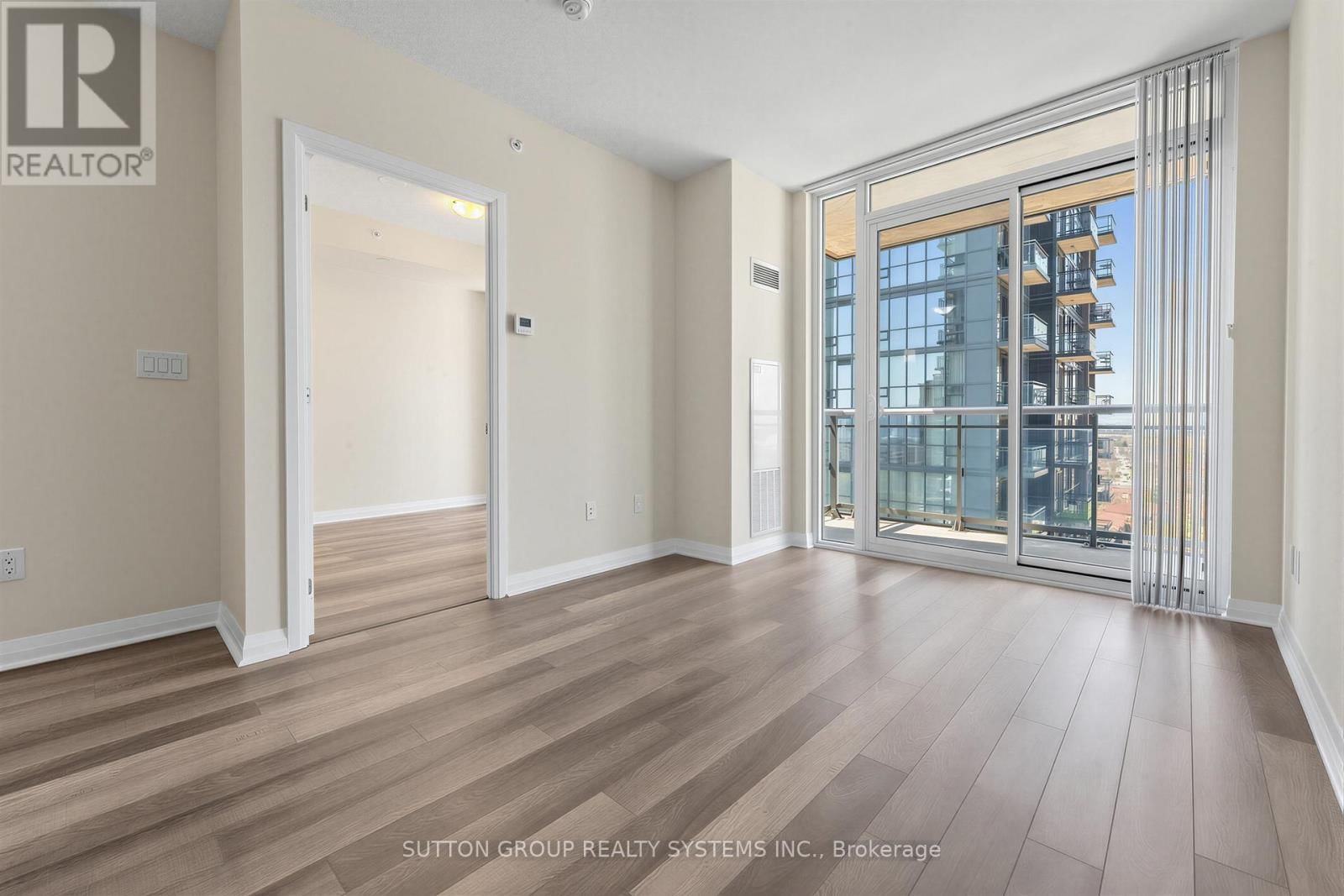 1410 - 5025 FOUR SPRINGS AVENUE Image 16