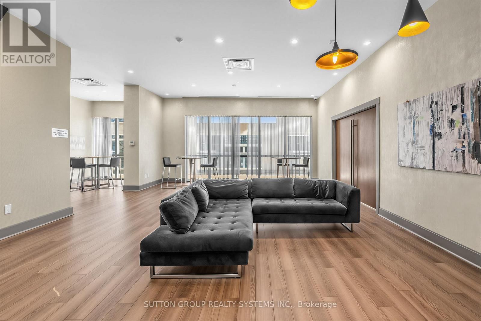 1410 - 5025 FOUR SPRINGS AVENUE Image 25