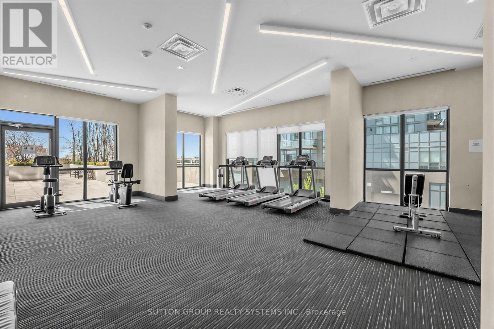 1410 - 5025 FOUR SPRINGS AVENUE Image 28