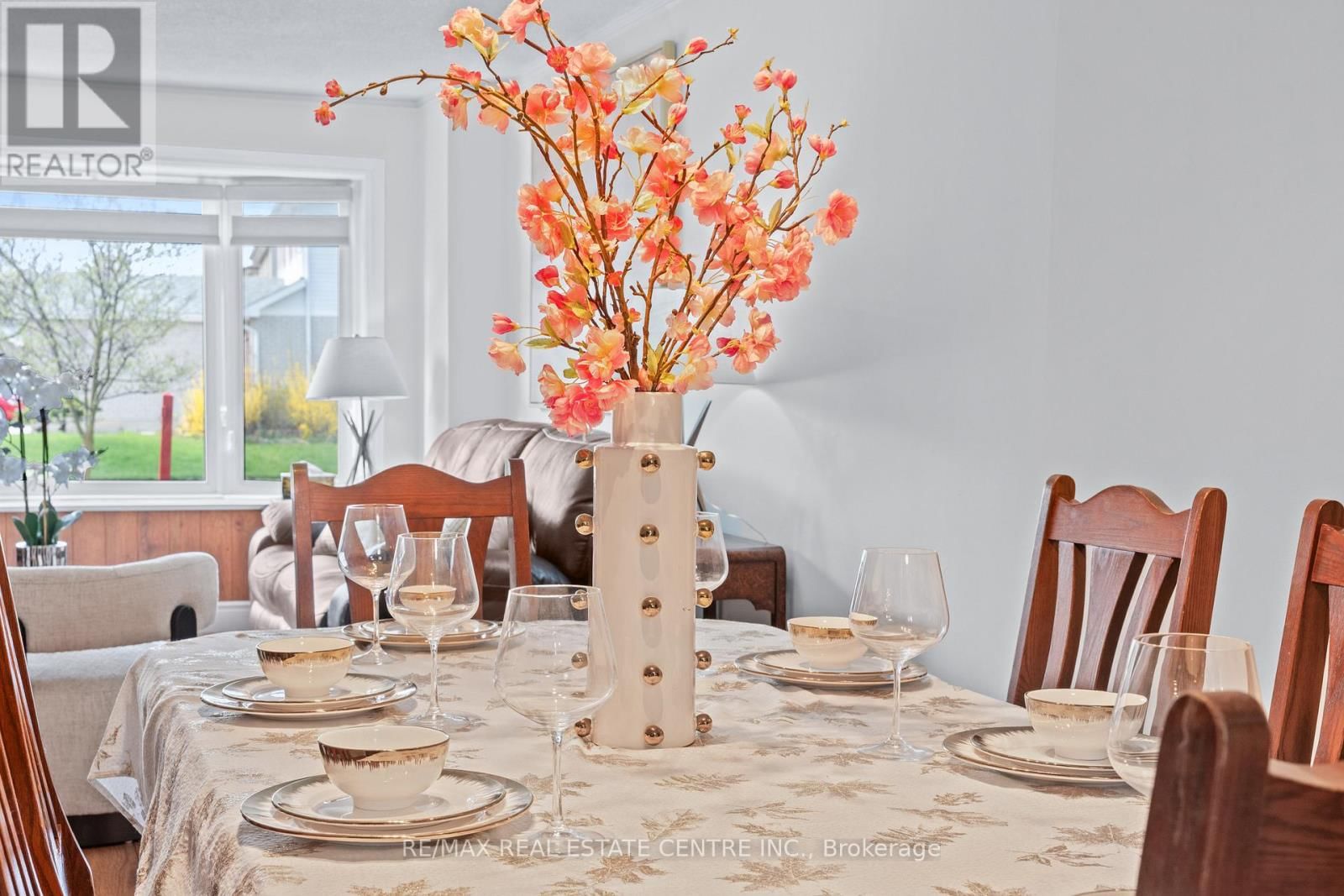 44 MIKADO CRESCENT Image 12