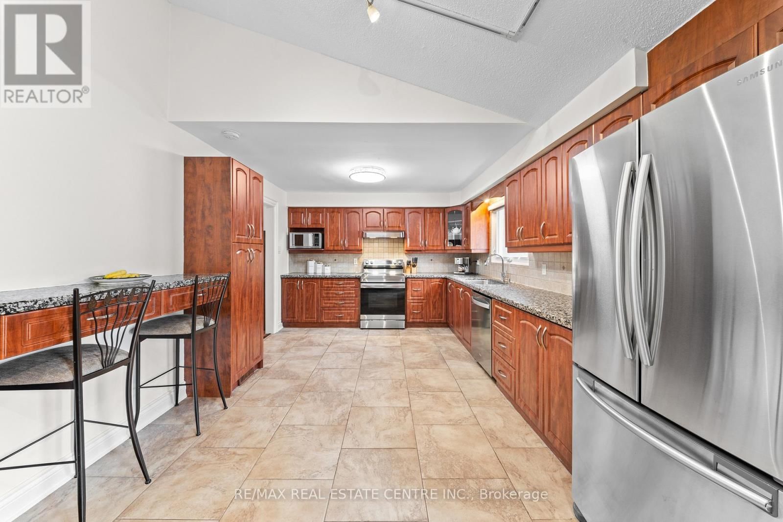 44 MIKADO CRESCENT Image 14