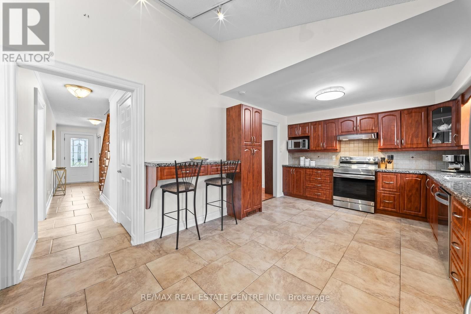 44 MIKADO CRESCENT Image 16