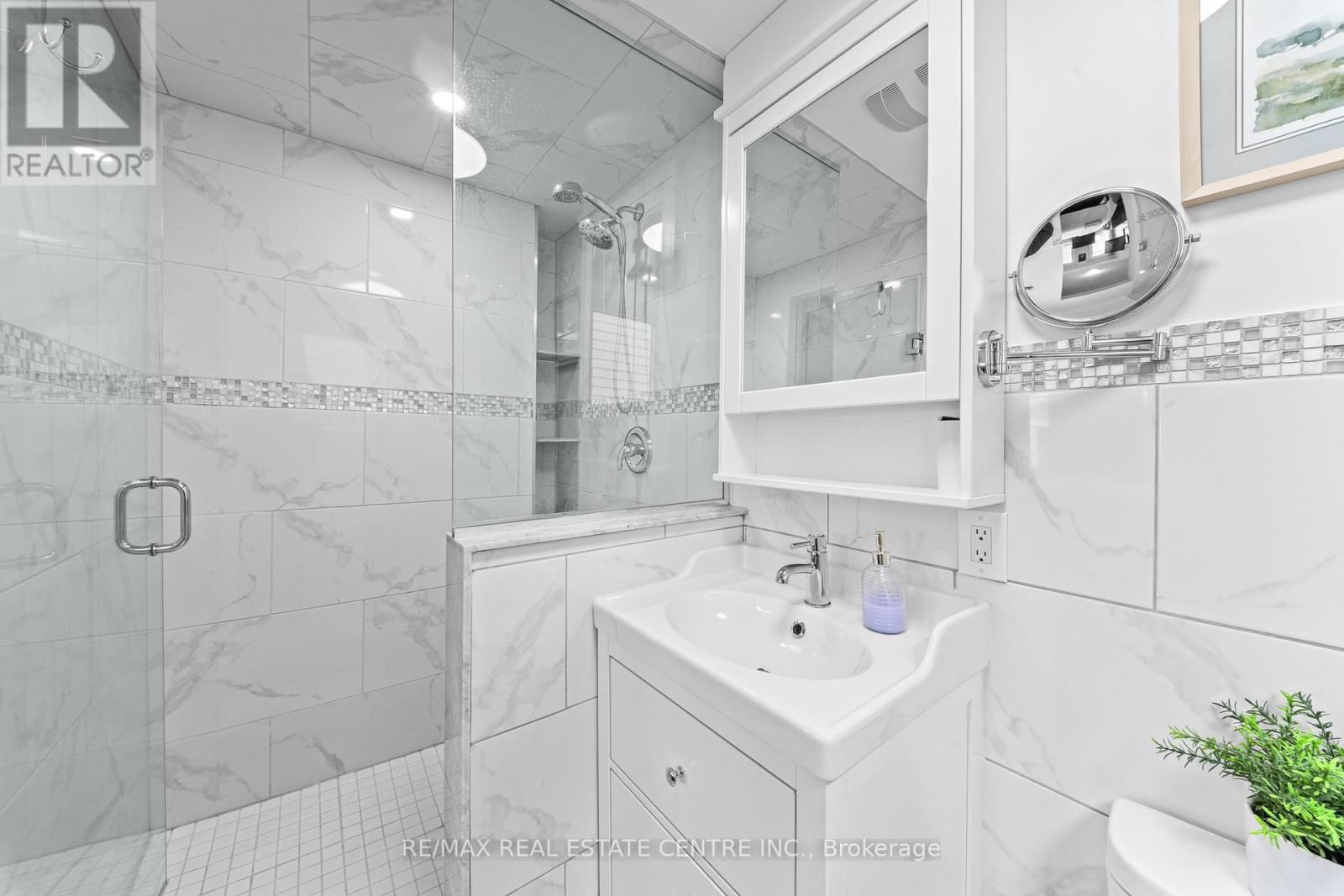 44 MIKADO CRESCENT Image 30