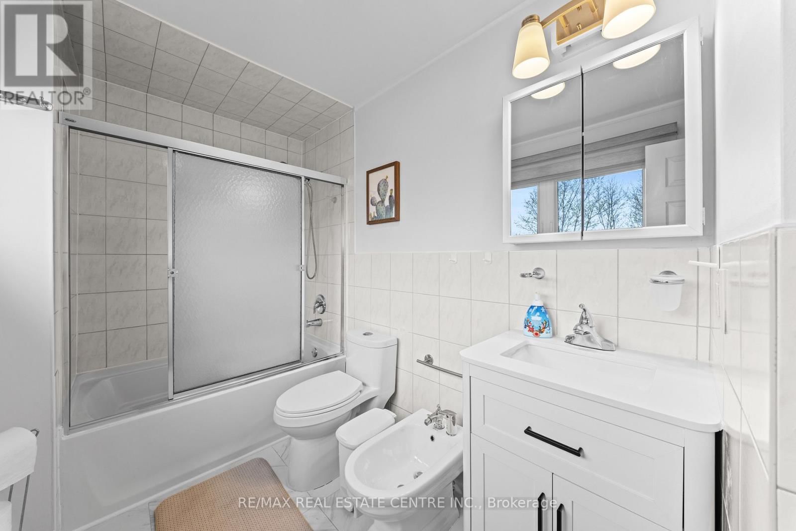 44 MIKADO CRESCENT Image 36