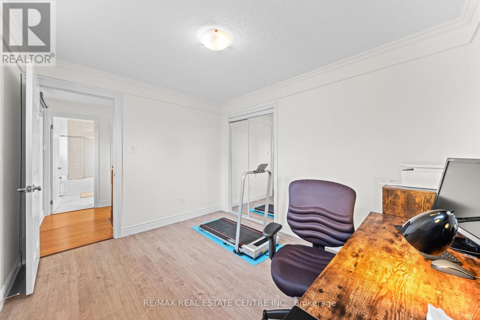 44 MIKADO CRESCENT Image 38