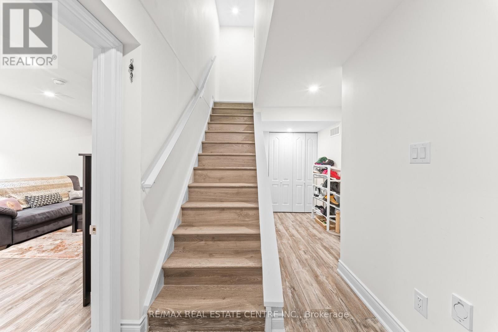 44 MIKADO CRESCENT Image 40