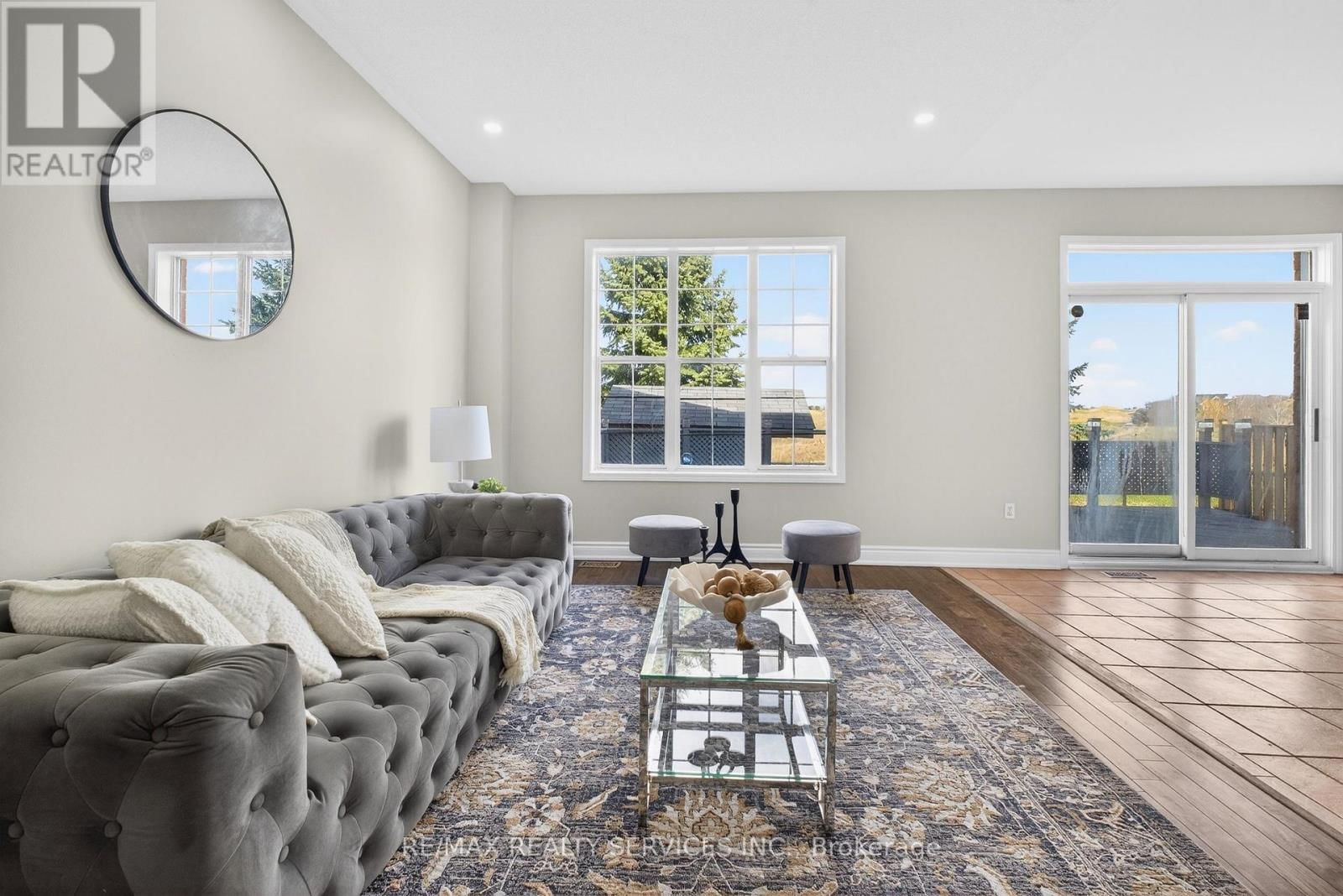 47 UPPER HIGHLANDS DRIVE Image 20