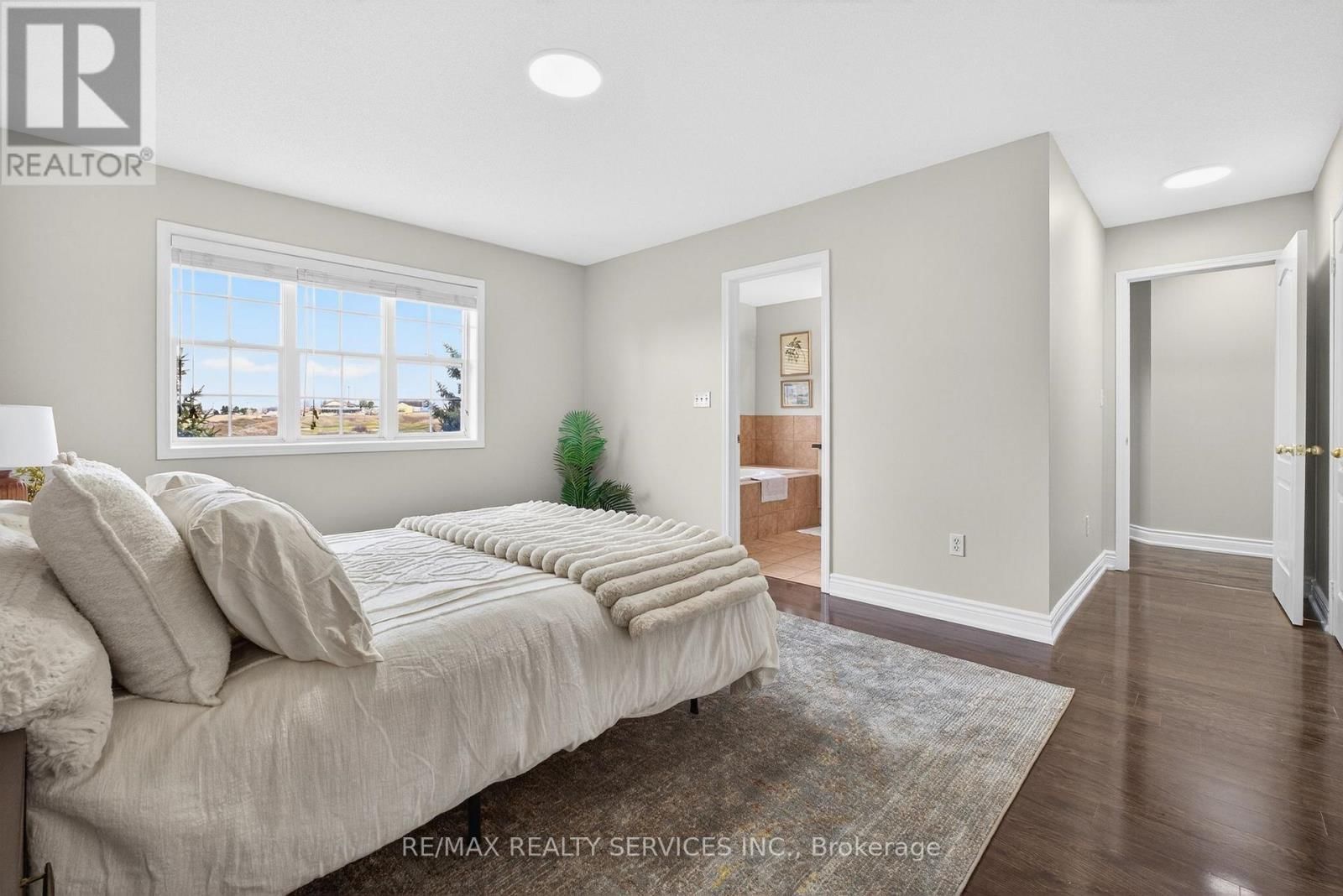 47 UPPER HIGHLANDS DRIVE Image 25