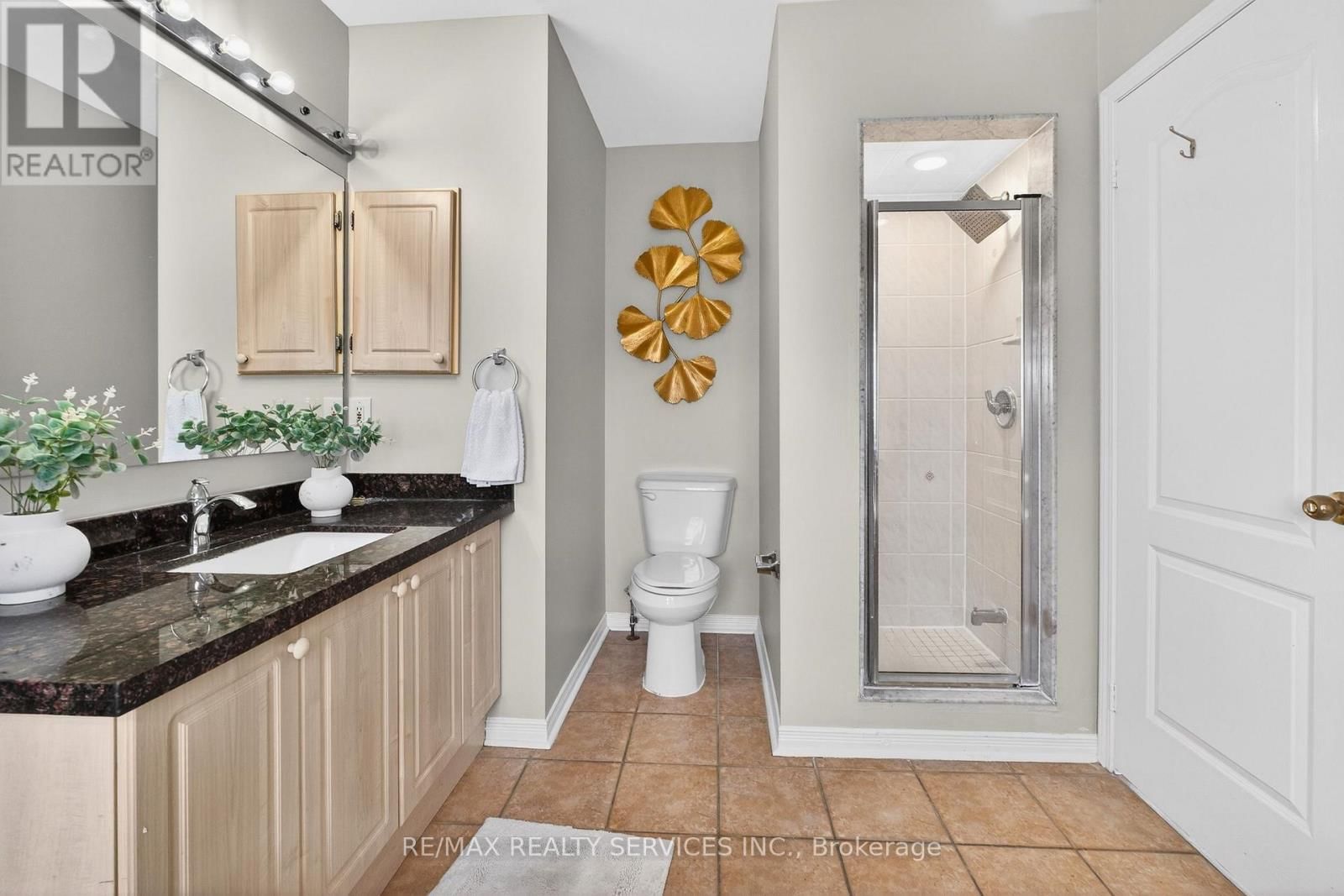 47 UPPER HIGHLANDS DRIVE Image 28