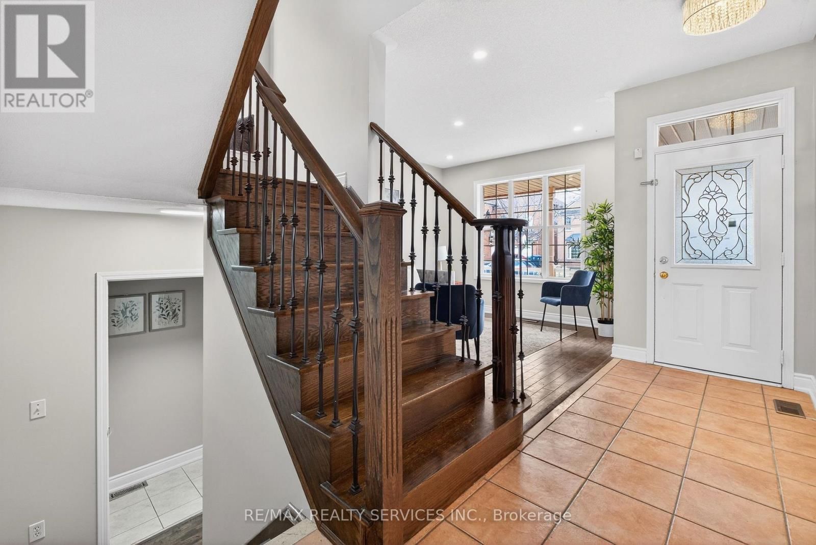 47 UPPER HIGHLANDS DRIVE Image 8