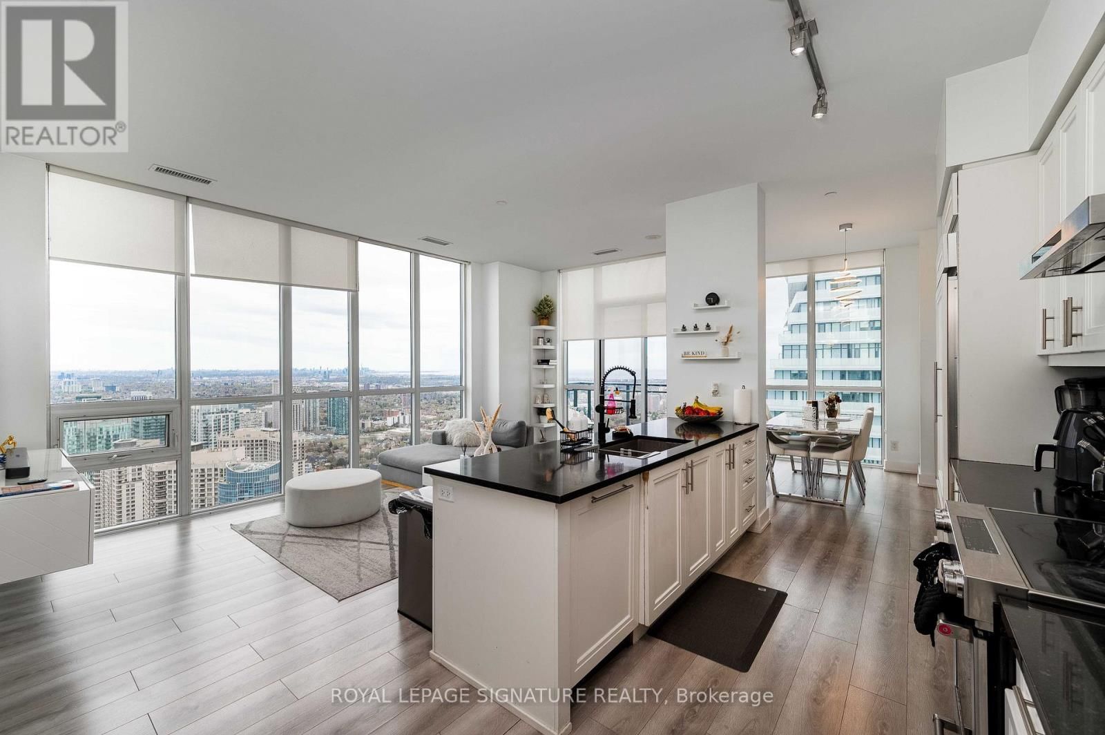 PH4 - 4011 BRICKSTONE MEWS Image 6