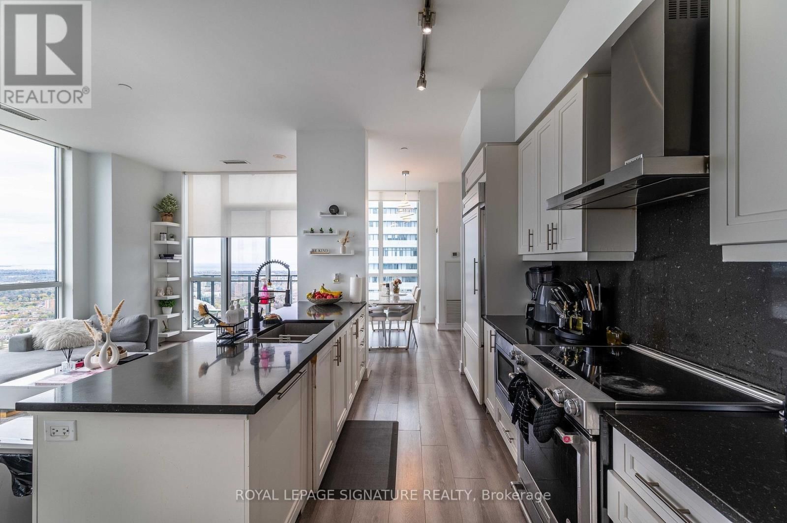 PH4 - 4011 BRICKSTONE MEWS Image 7