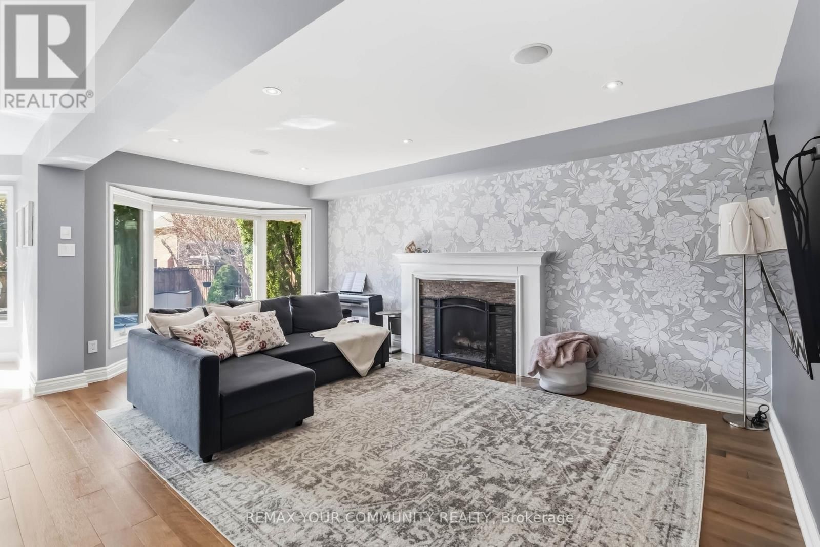 4184 VERMONT CRESCENT Image 5