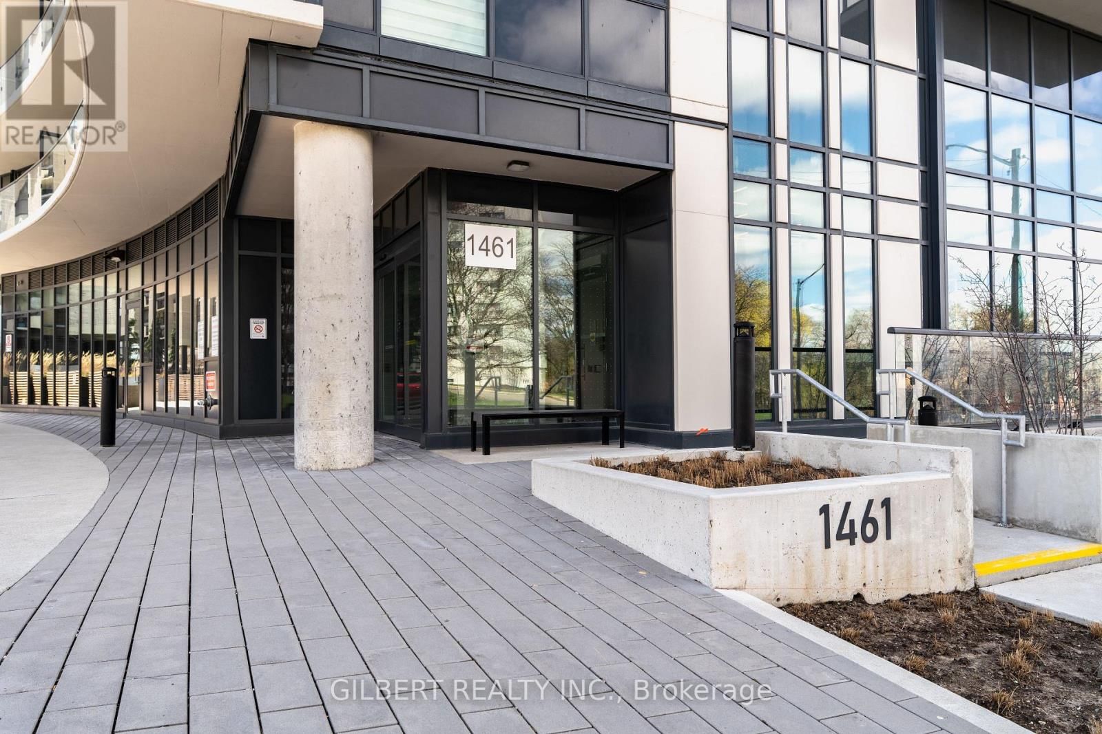 404 - 1461 LAWRENCE AVE W Image 2