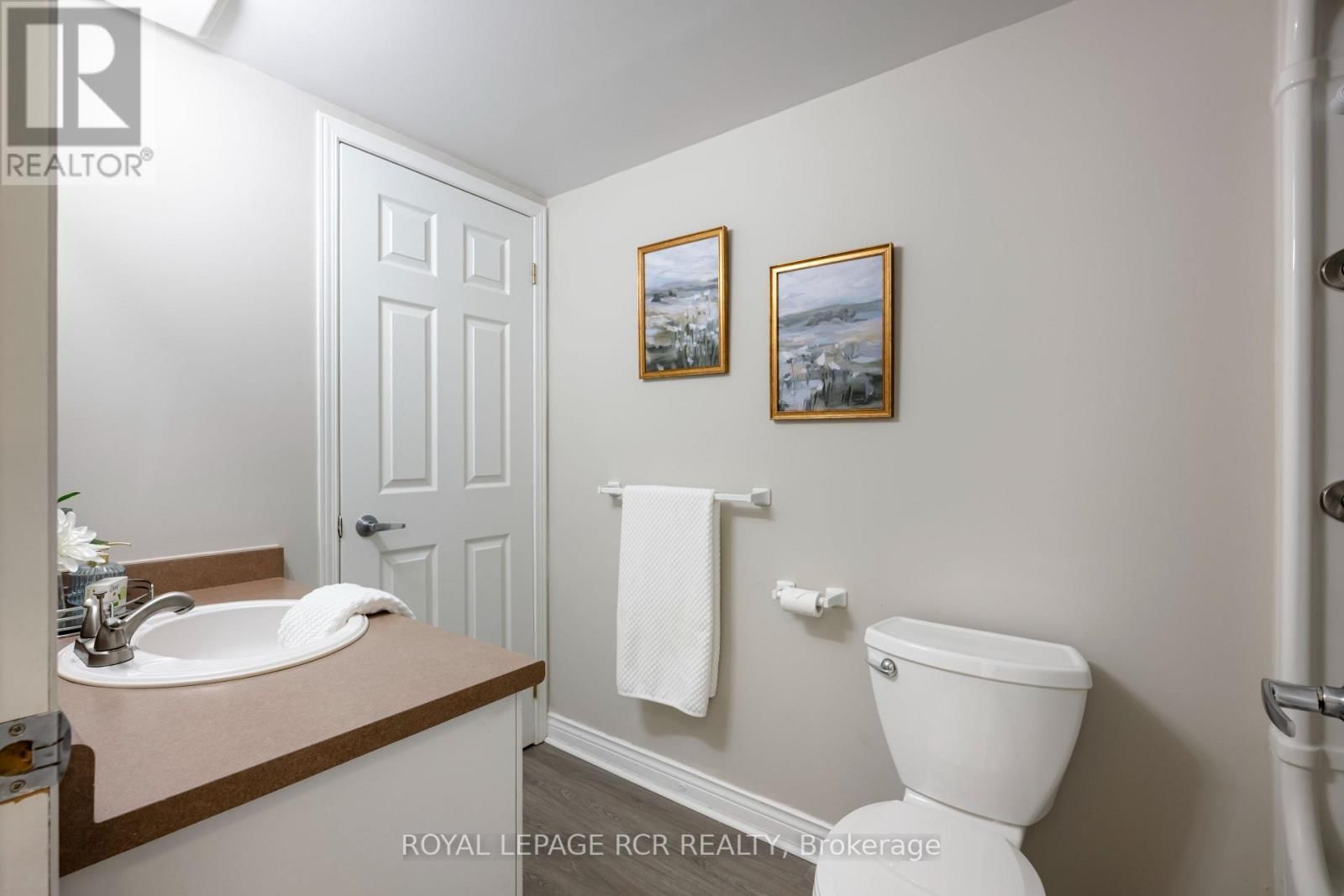 209 - 70 FIRST STREET Image 13