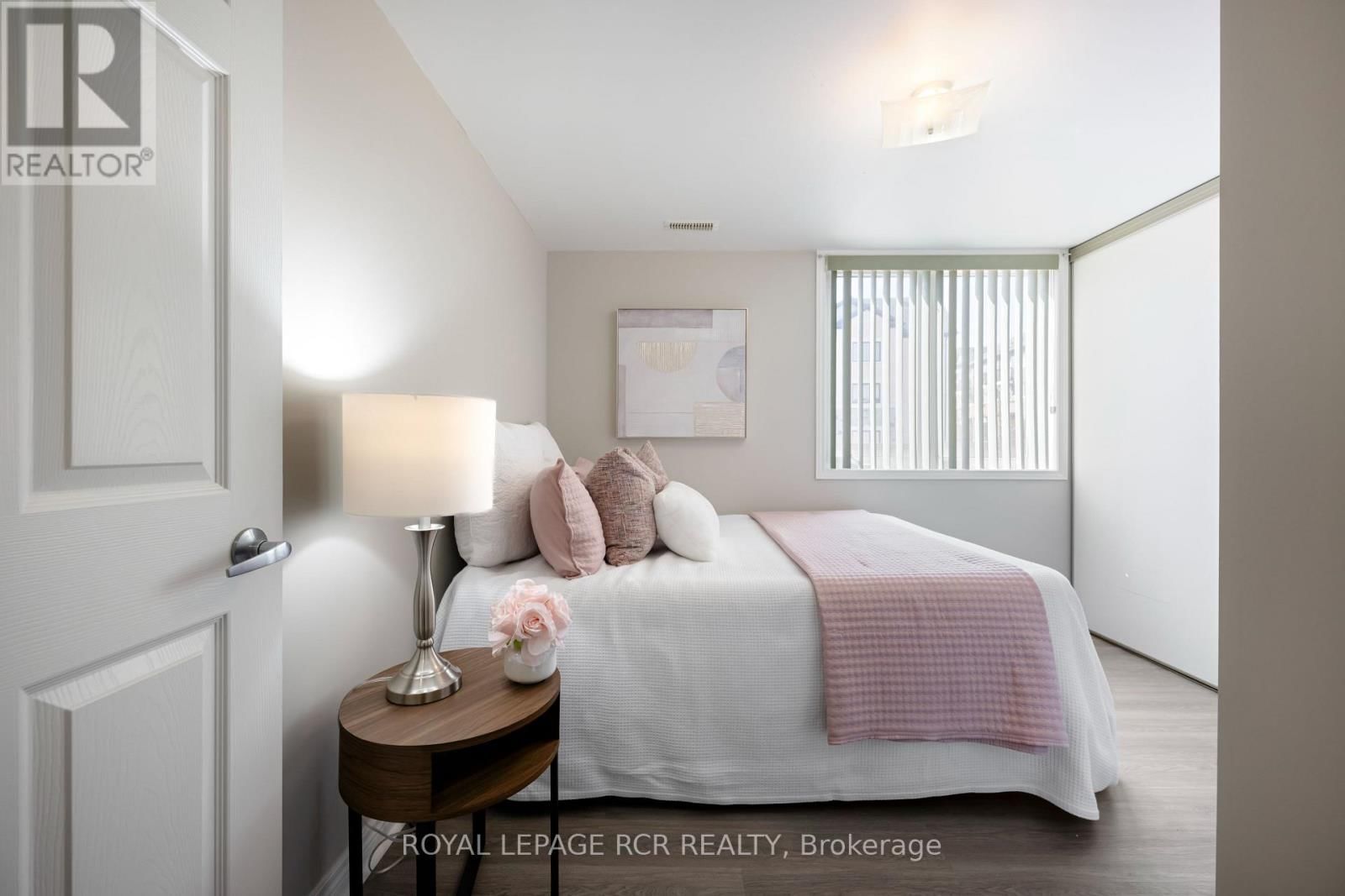 209 - 70 FIRST STREET Image 14