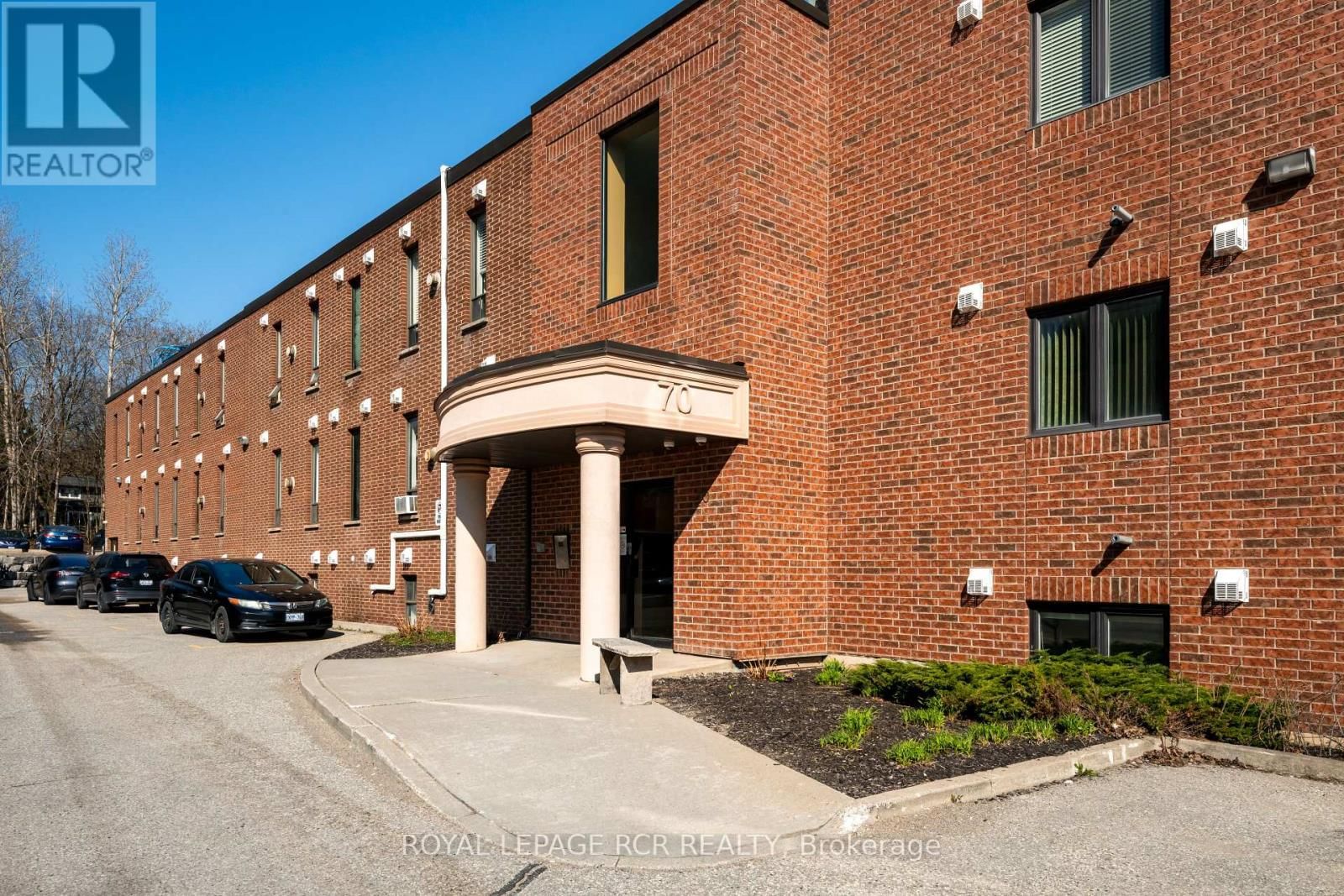 209 - 70 FIRST STREET Image 16