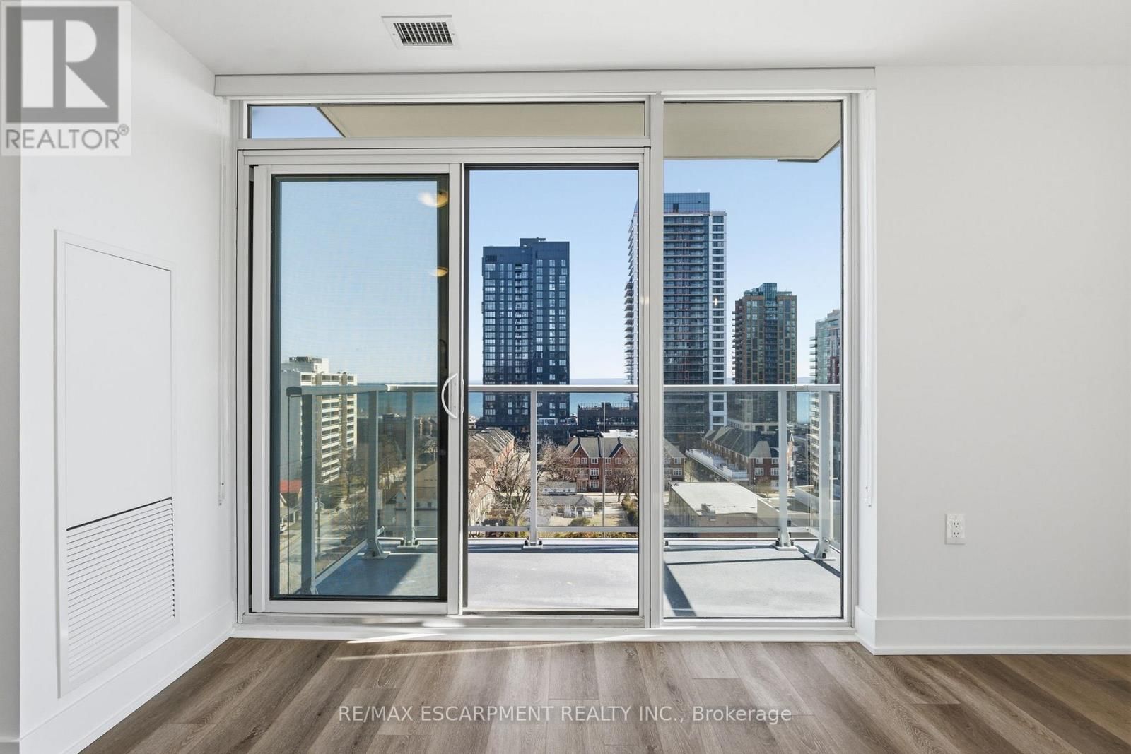 908 - 2088 JAMES STREET Image 12