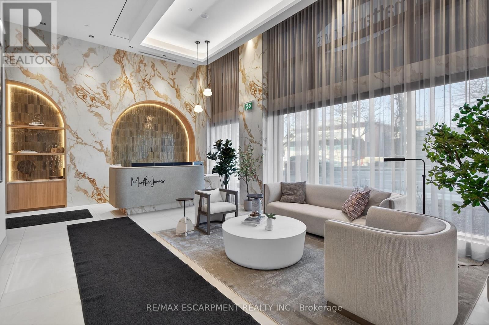 908 - 2088 JAMES STREET Image 2