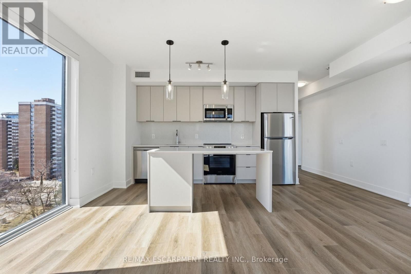 908 - 2088 JAMES STREET Image 7