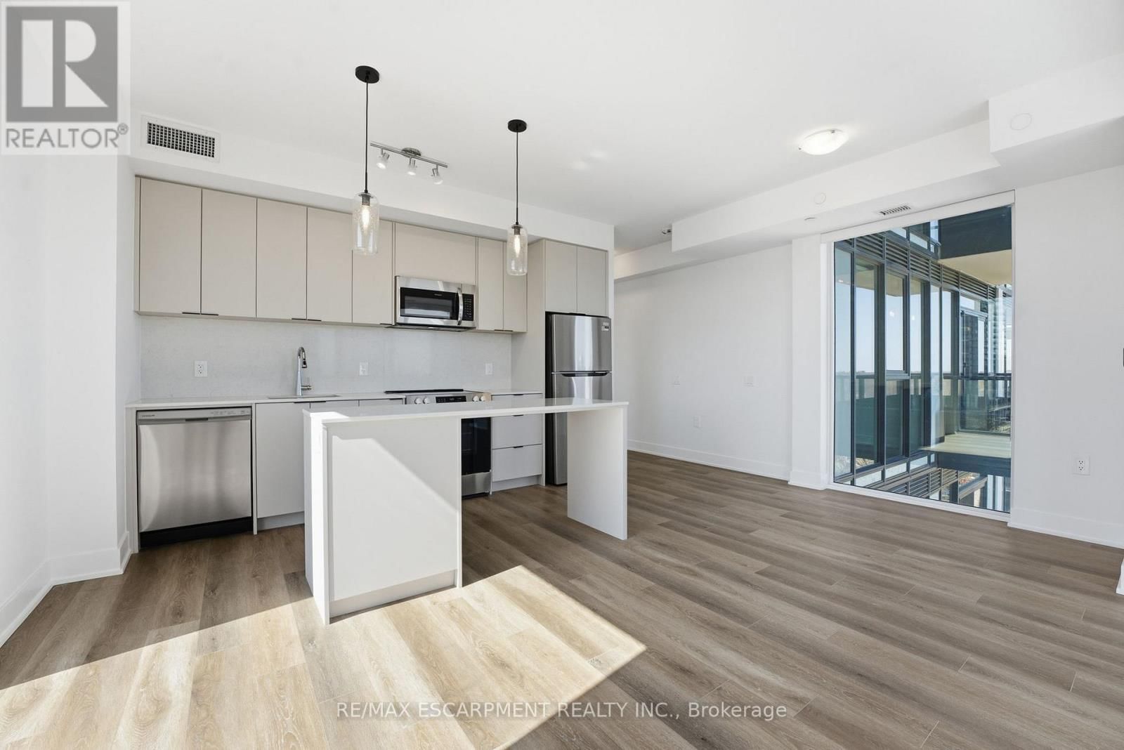 908 - 2088 JAMES STREET Image 8