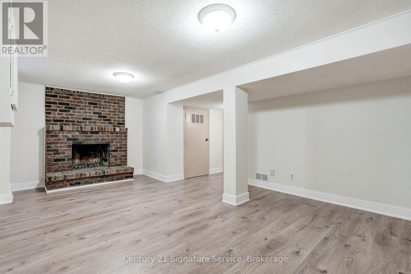 177 - 1951 RATHBURN ROAD EAST Image 30