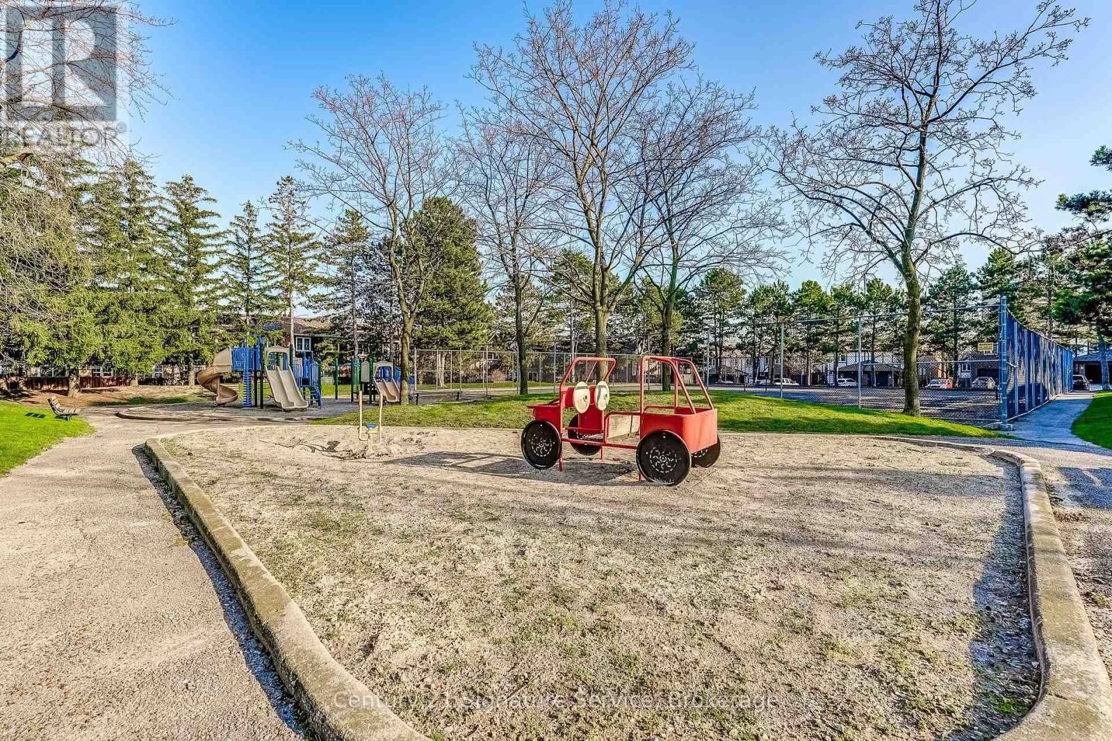 177 - 1951 RATHBURN ROAD EAST Image 38