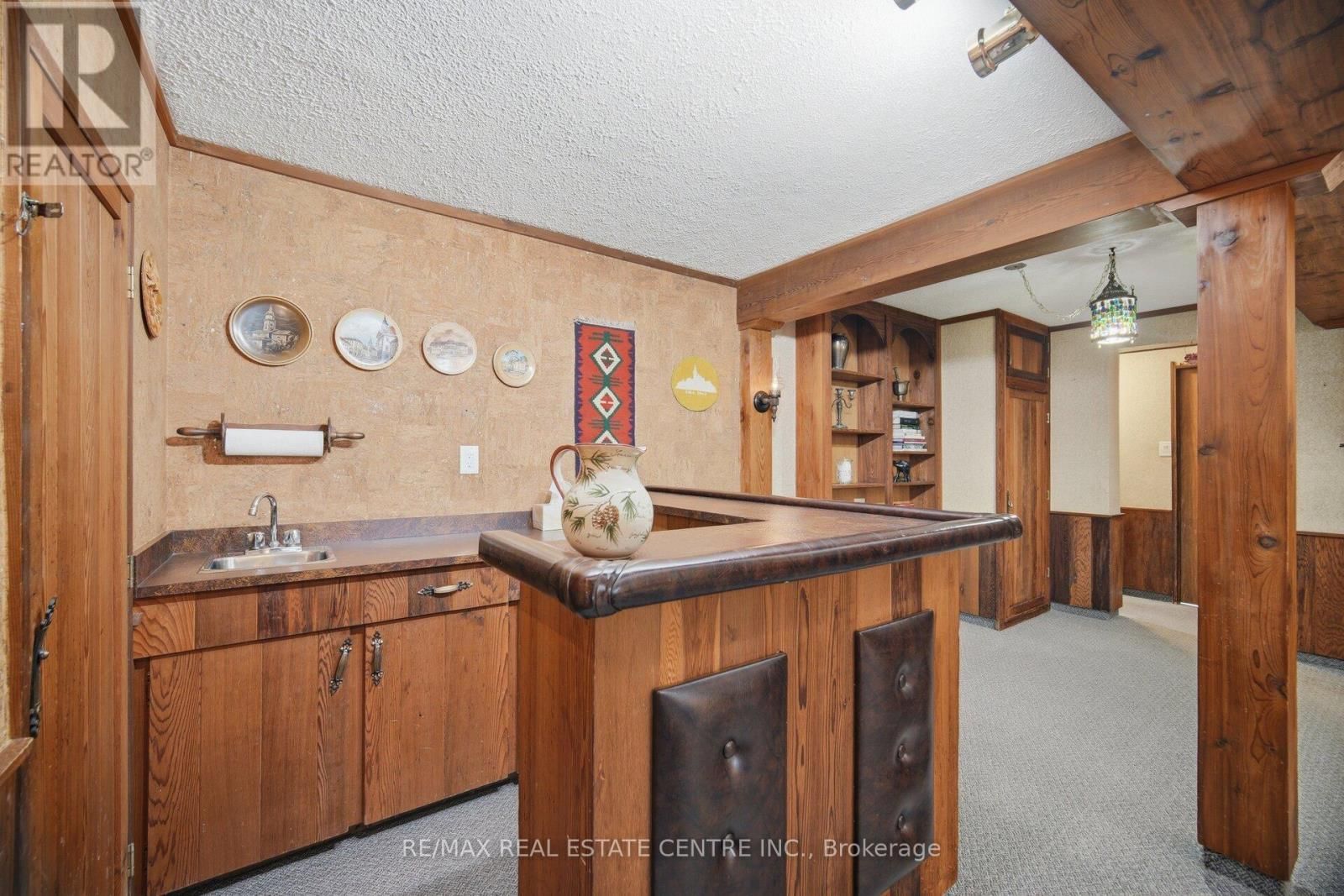 3590 FIELDGATE DRIVE Image 25