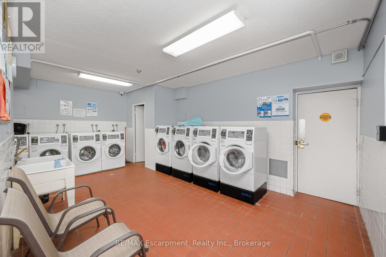 1501 - 975 WARWICK COURT Image 29