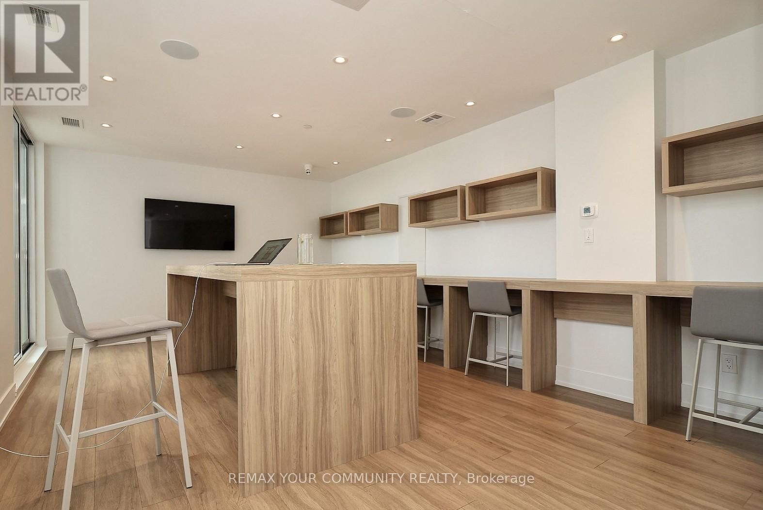 504 - 3100 KEELE STREET Image 11