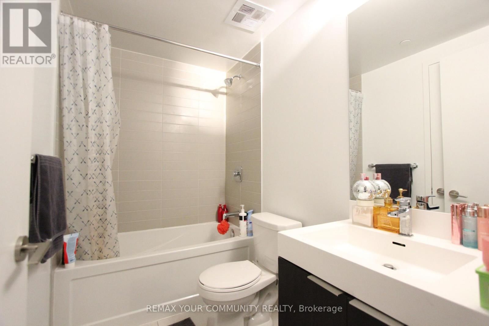 504 - 3100 KEELE STREET Image 6