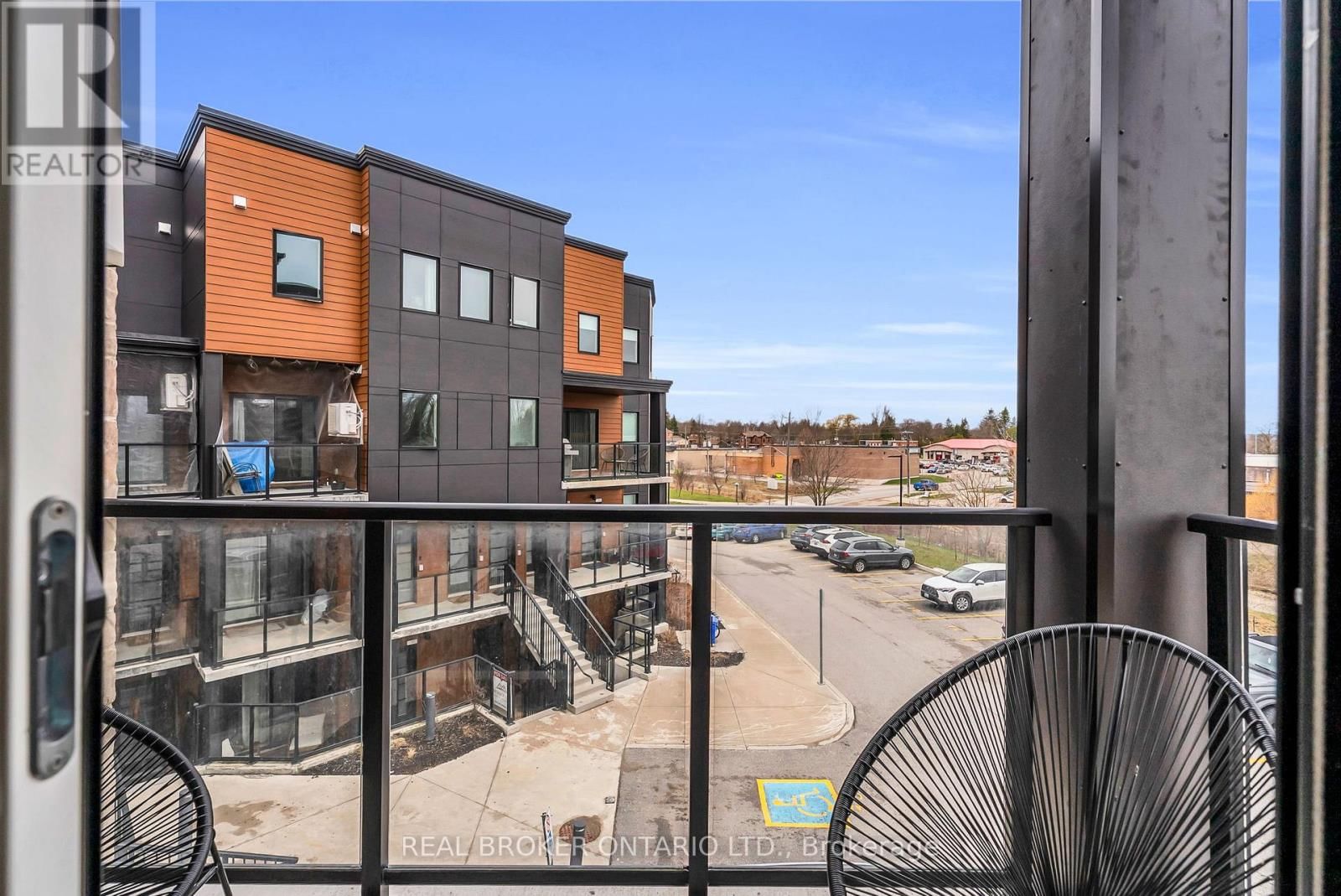 311 - 17 CENTRE STREET Image 30