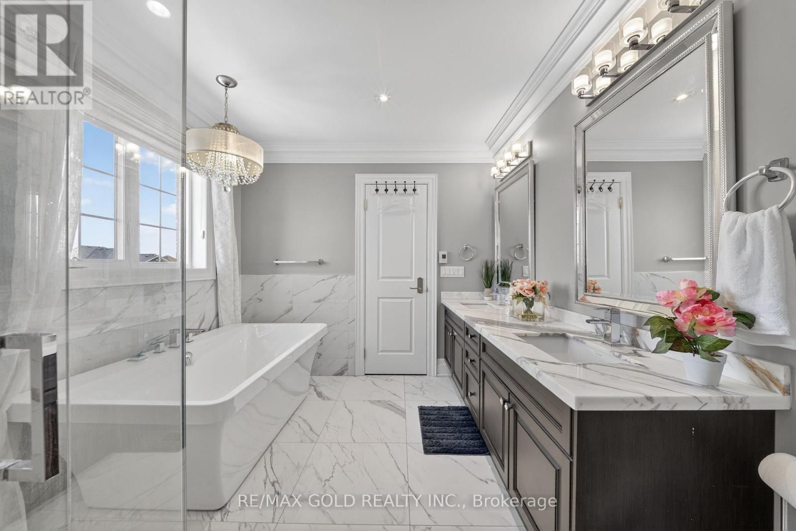 31 FIELDSTONE LANE AVENUE Image 24